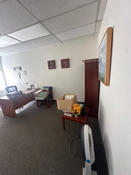 More Photos Of 1905 Covillaud St, Marysville General Retail For Sale