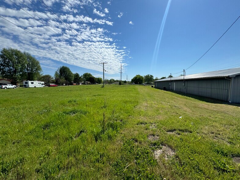 More Photos Of 205 Mimosa Ln, Tahlequah General Retail For Sale