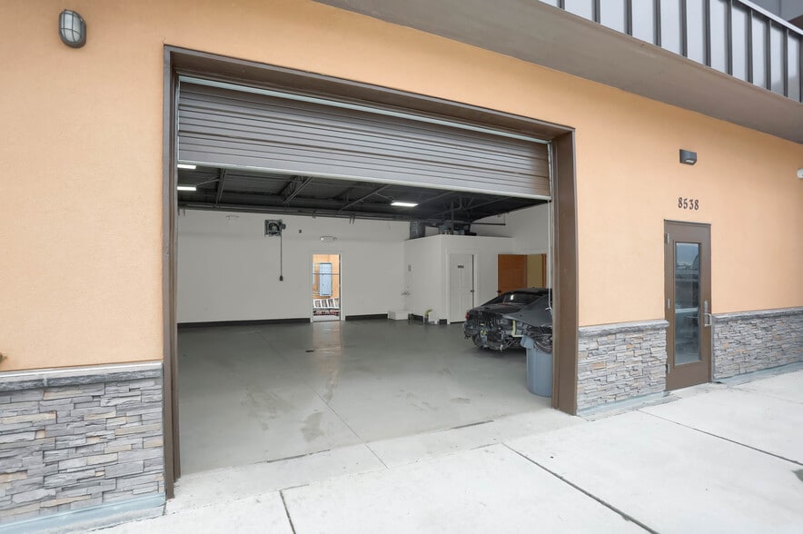 More Photos Of 8538 Saulsbury St, Littleton General Retail For Sale