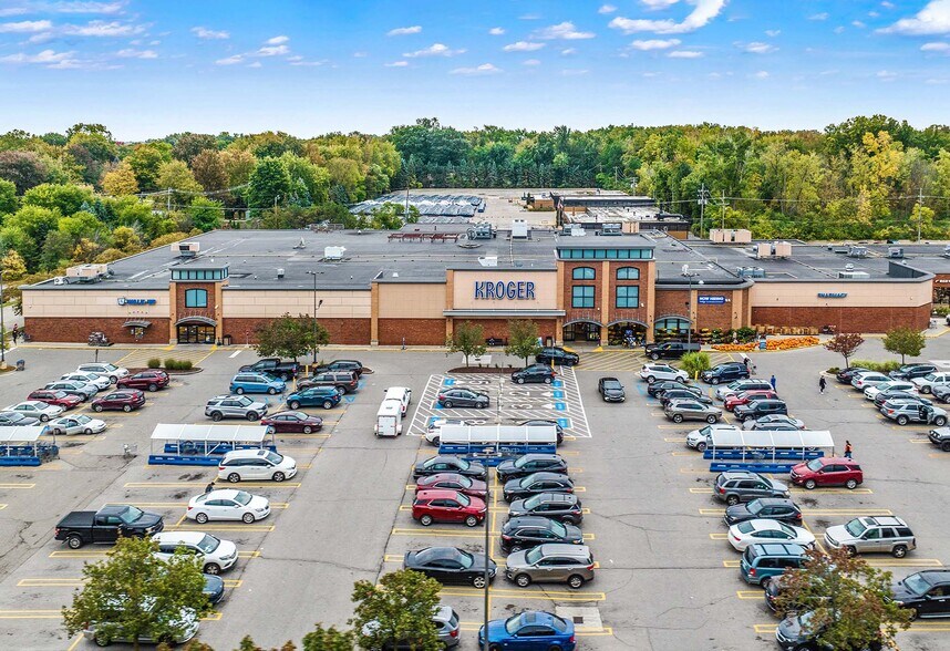 More Photos Of 30949-30997 5 Mile Rd, Livonia Storefront For Lease