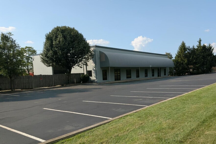 Primary Photo Of 11353 Lebanon Rd, Cincinnati Light Distribution For Lease