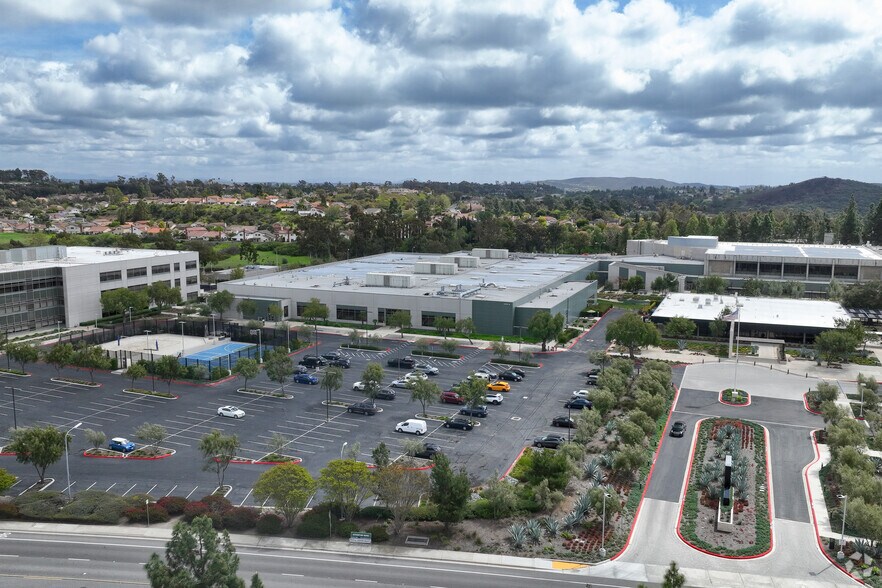 More Photos Of 16399 W Bernardo Dr, San Diego Research And Development For Lease