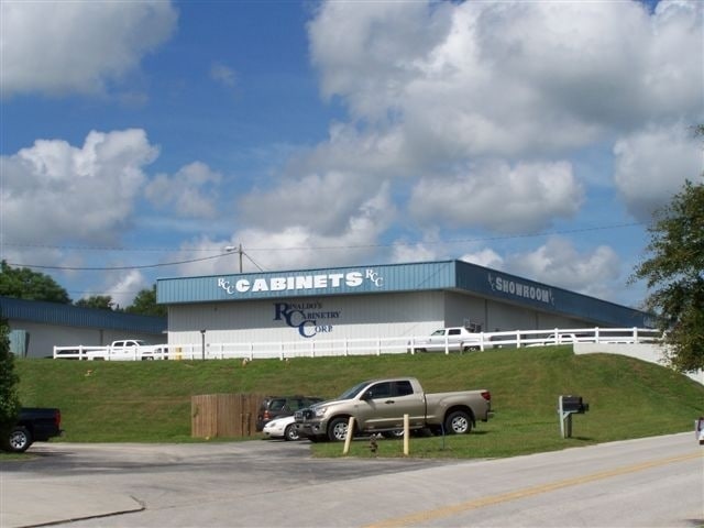 Primary Photo Of 37826-37828 Sky Ridge Cir, Dade City Flex For Lease