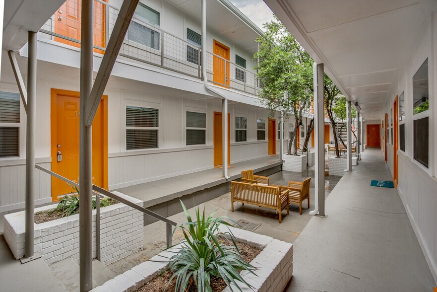 Primary Photo Of 4927 San Jacinto St, Dallas Apartments For Sale