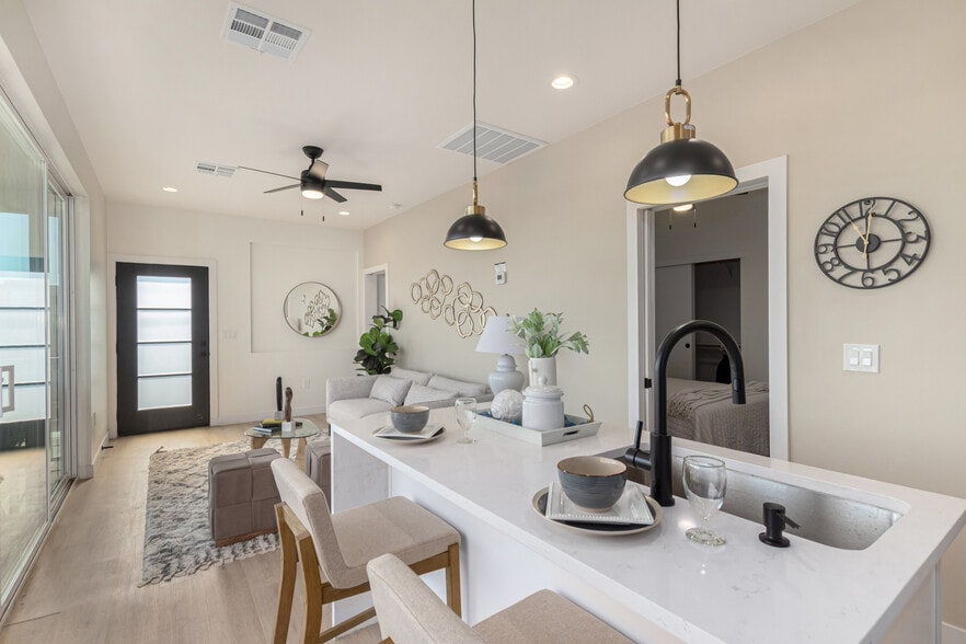 More Photos Of 1728 W Sherman St, Phoenix Multifamily For Sale