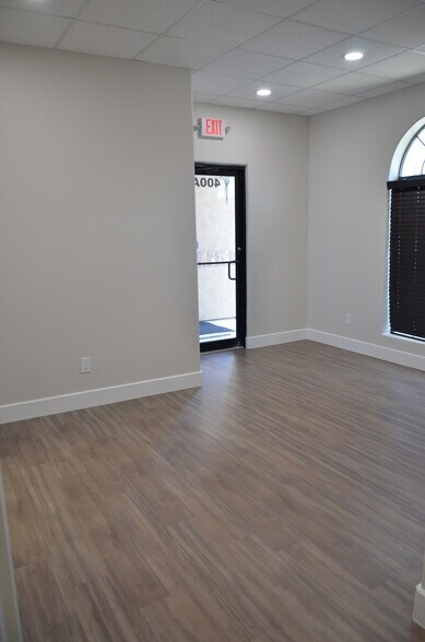 More Photos Of 7115 FM 2920, Spring Unknown For Lease