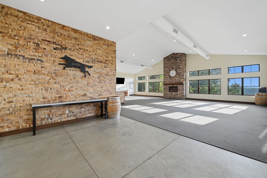 More Photos Of 2637 S Cleveland Massillon Rd, Barberton Winery Vineyard For Sale
