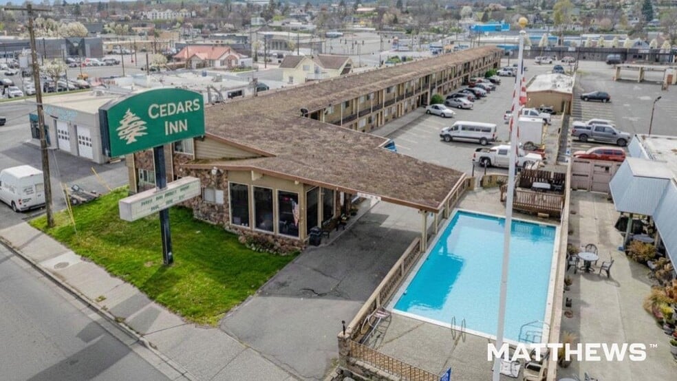 Primary Photo Of 1716 Main St, Lewiston Hotel For Sale