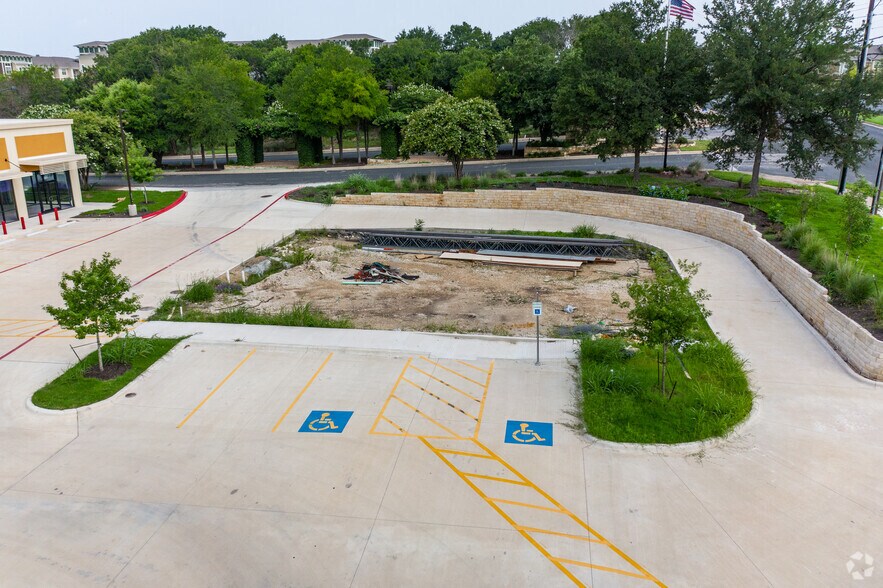 More Photos Of 709 E Slaughter Ln, Austin Unknown For Lease