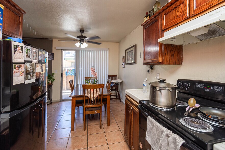 More Photos Of 2270-2280 Northview Dr, Sacramento Apartments For Sale