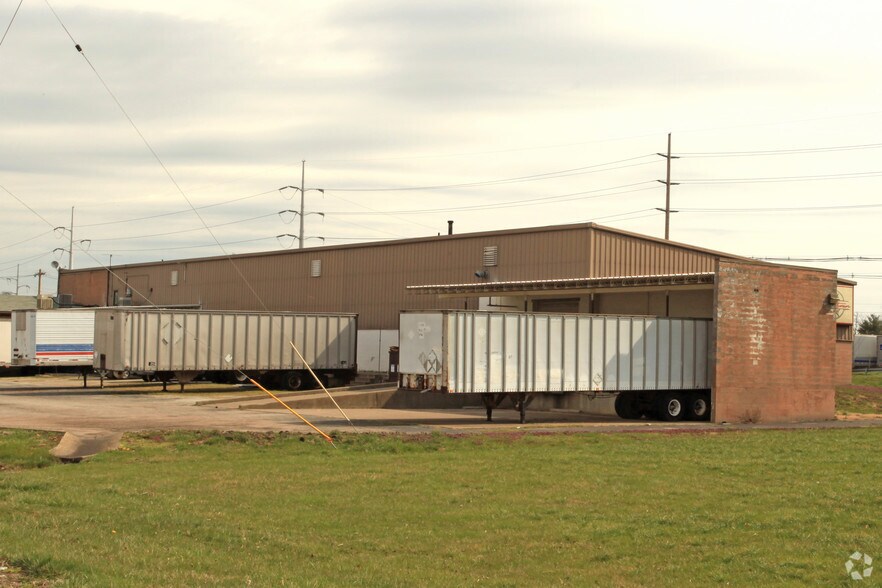 More Photos Of 3410 Bashford Avenue Ct, Louisville Light Distribution For Lease