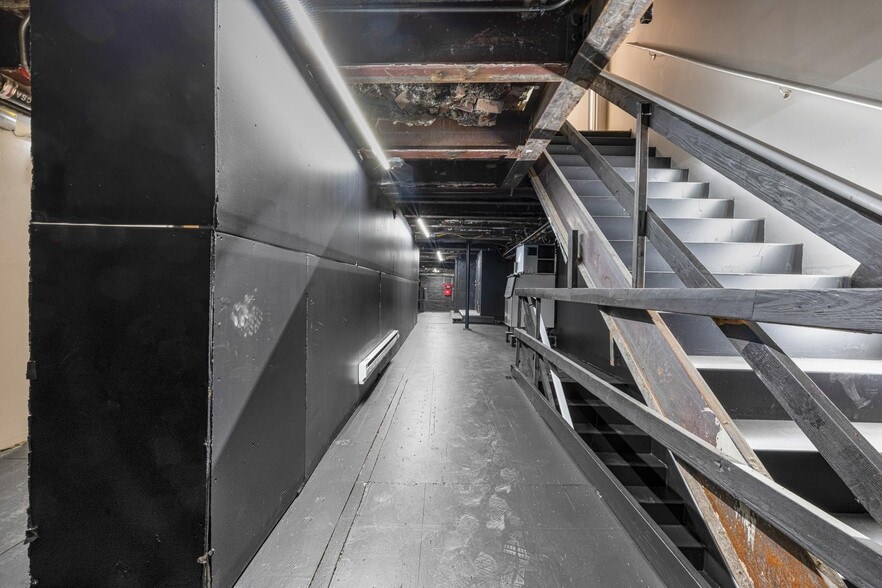 More Photos Of 54 Crosby St, New York Storefront For Lease