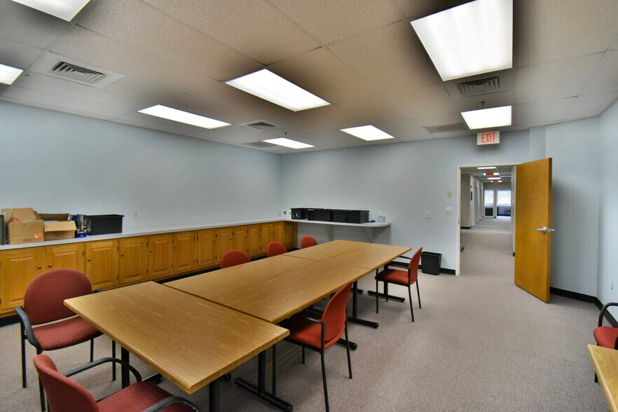 More Photos Of 526 Main St, Acton Office For Lease