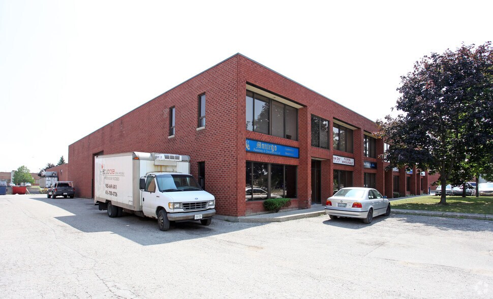 More Photos Of 210 Drumlin Cir, Vaughan Warehouse For Lease