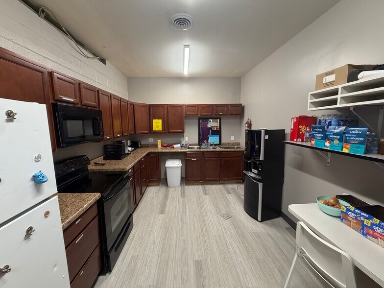More Photos Of 15550 Stony Creek Way, Noblesville Freestanding For Sale