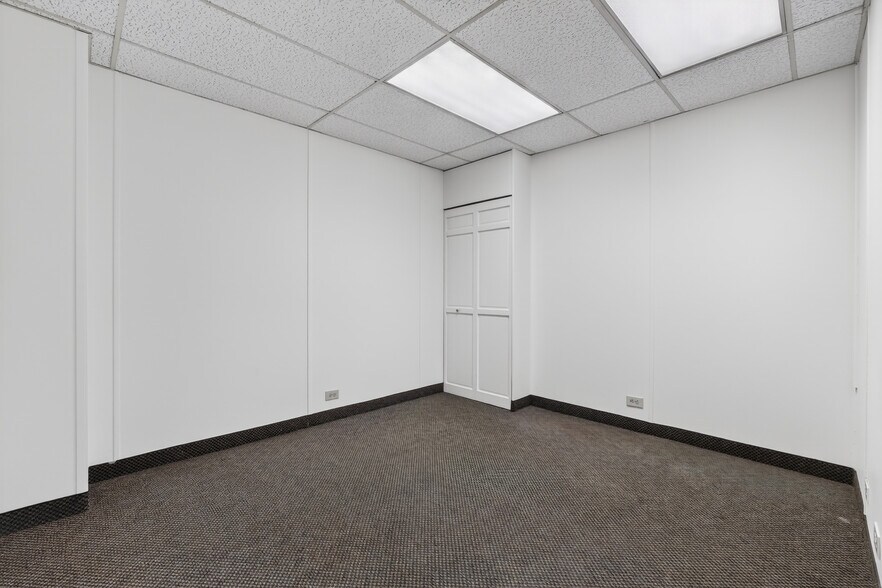 More Photos Of 441 Wadsworth Blvd, Lakewood Medical For Lease