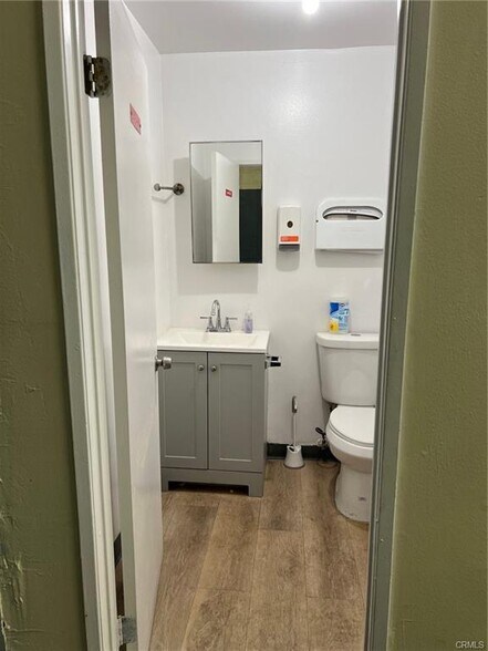 More Photos Of 414 W Florence Ave, Inglewood Warehouse For Sale