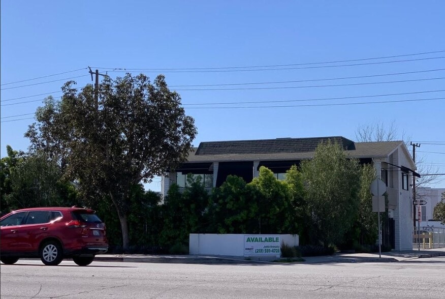 More Photos Of 5500 E Washington Blvd, Commerce Office For Sale