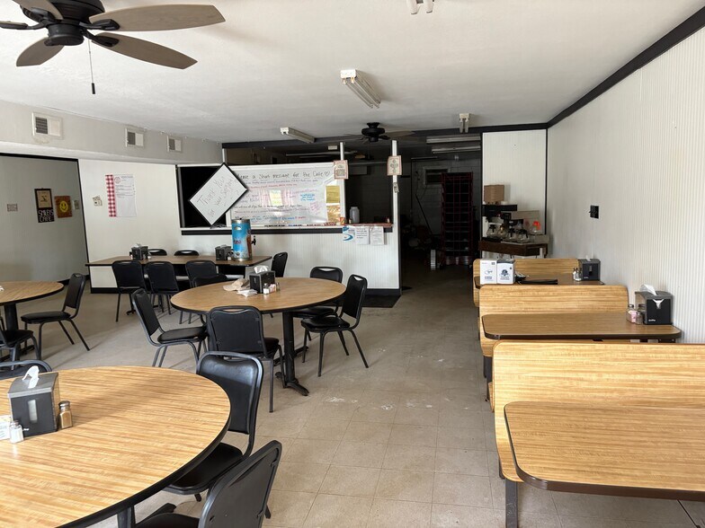 More Photos Of 302 W Broad St, Iva Restaurant For Sale