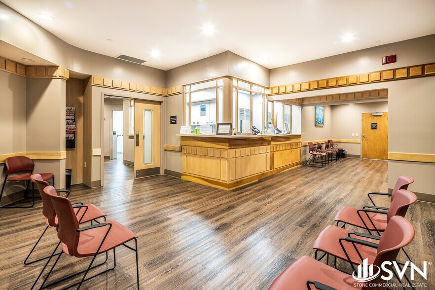 More Photos Of 1401 Harrodsburg Rd, Lexington Medical For Lease