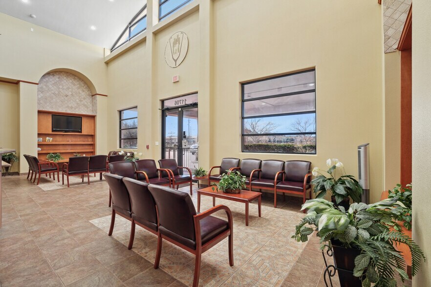 More Photos Of 11706 Fallbrook Dr, Houston Medical For Lease