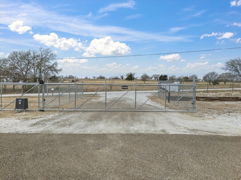 More Photos Of 119 County Road 4003, Decatur Self Storage For Sale