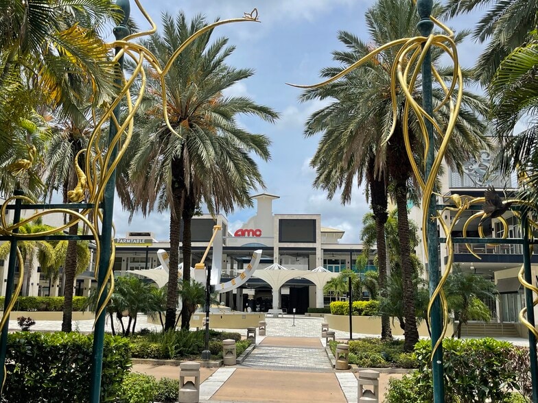 More Photos Of 153 2nd Ave N, Saint Petersburg Unknown For Lease