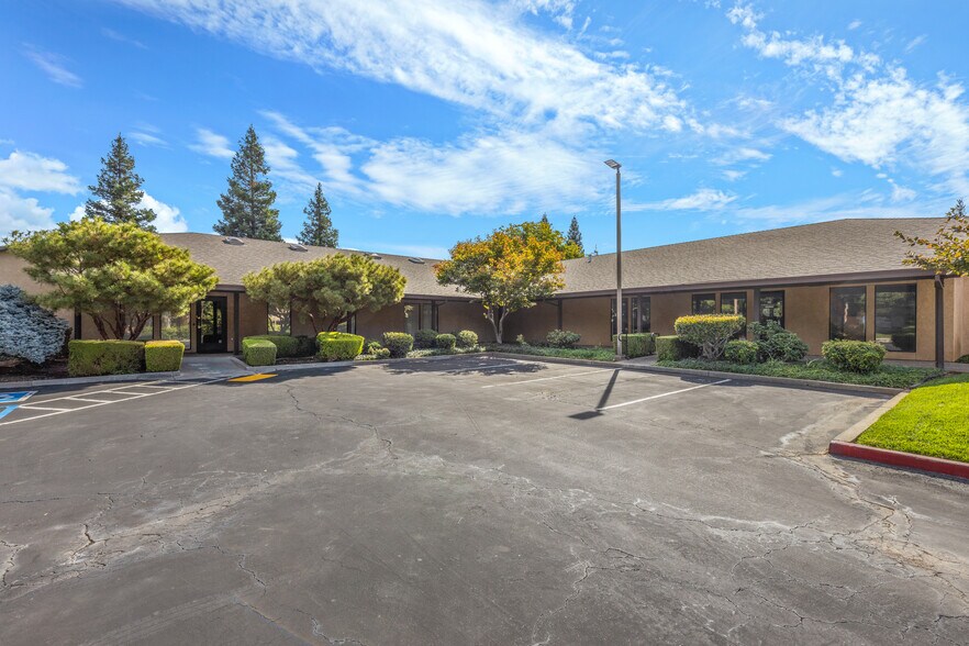More Photos Of 1367 E Lassen Ave, Chico Office For Sale