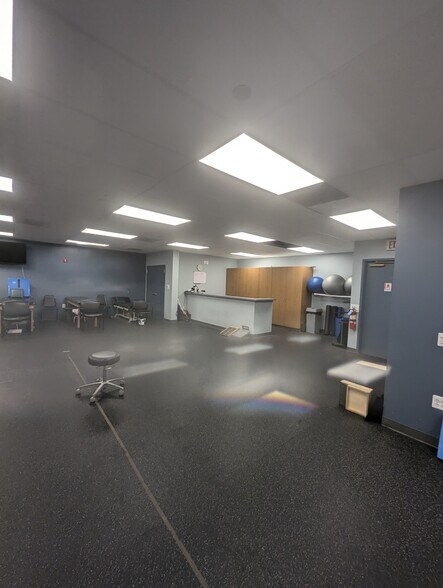 More Photos Of 2410 S Broad St, Philadelphia Medical For Lease