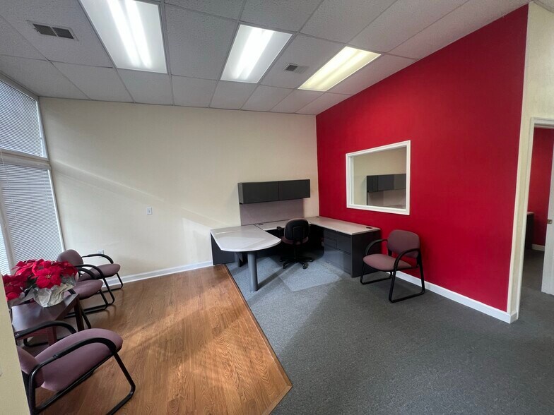 More Photos Of 728-730 High St, Portsmouth Storefront Retail Office For Lease
