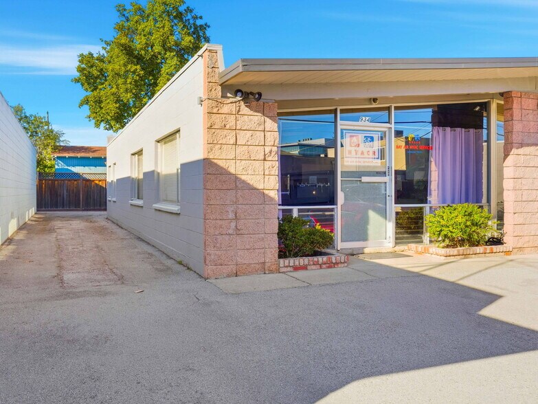 More Photos Of 932-934 Terminal Way, San Carlos Storefront Retail Office For Sale