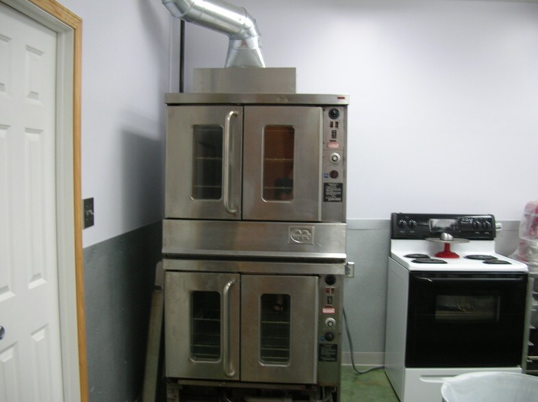 More Photos Of 608 Main St, Wellsville Storefront For Sale