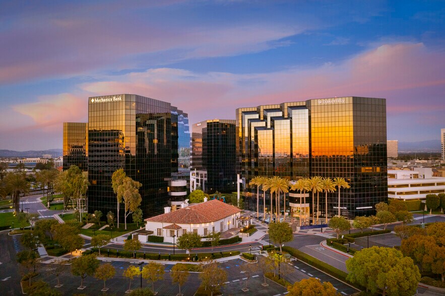Primary Photo Of 18200 Von Karman Ave, Irvine Office For Lease