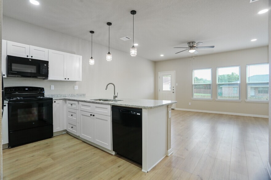 More Photos Of 7210 John Palmer Dr, San Antonio Apartments For Sale