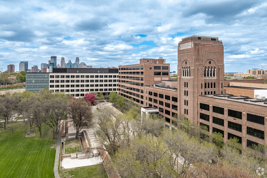 More Photos Of 2701-2707 Wells Fargo Pky, Minneapolis Office For Lease