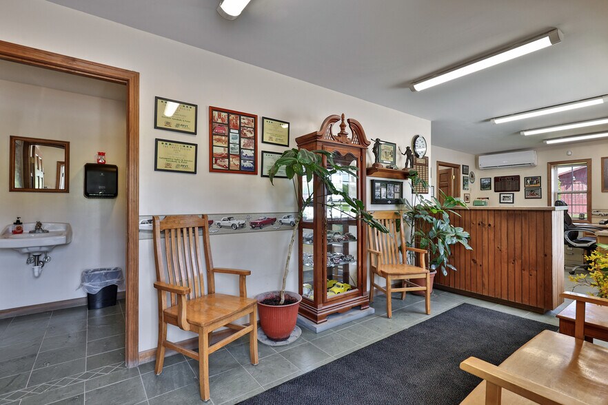 More Photos Of 1075 VT 30 N, Poultney Warehouse For Sale