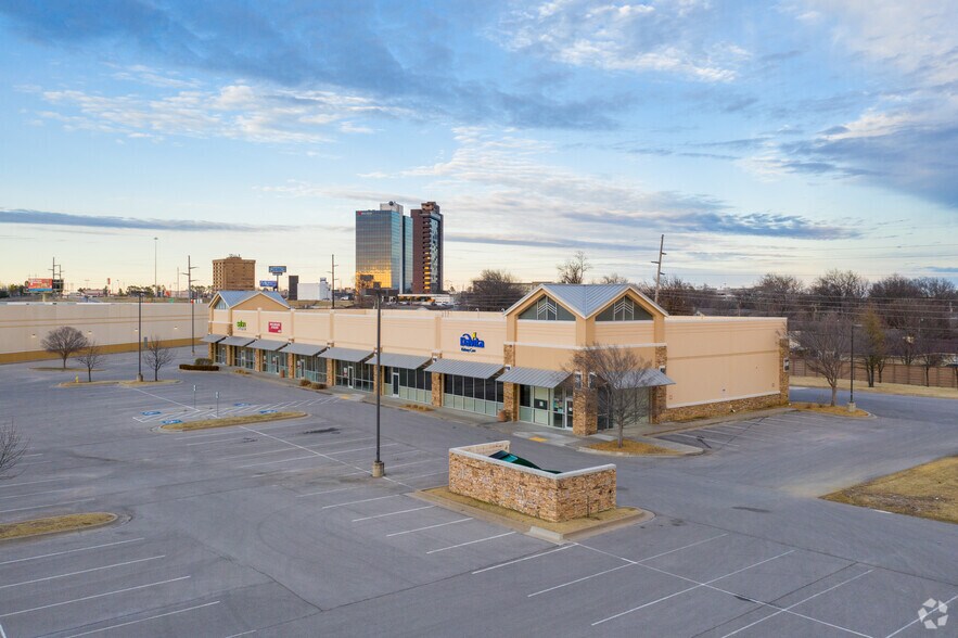 More Photos Of 5302-5636 E Skelly Dr, Tulsa Unknown For Lease