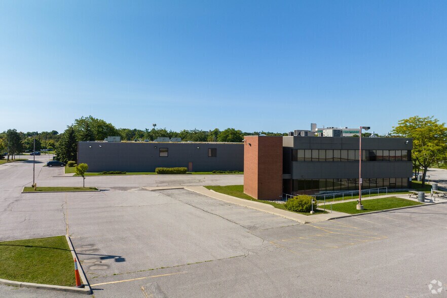 More Photos Of 1851 Sandstone Mnr, Pickering Office For Lease