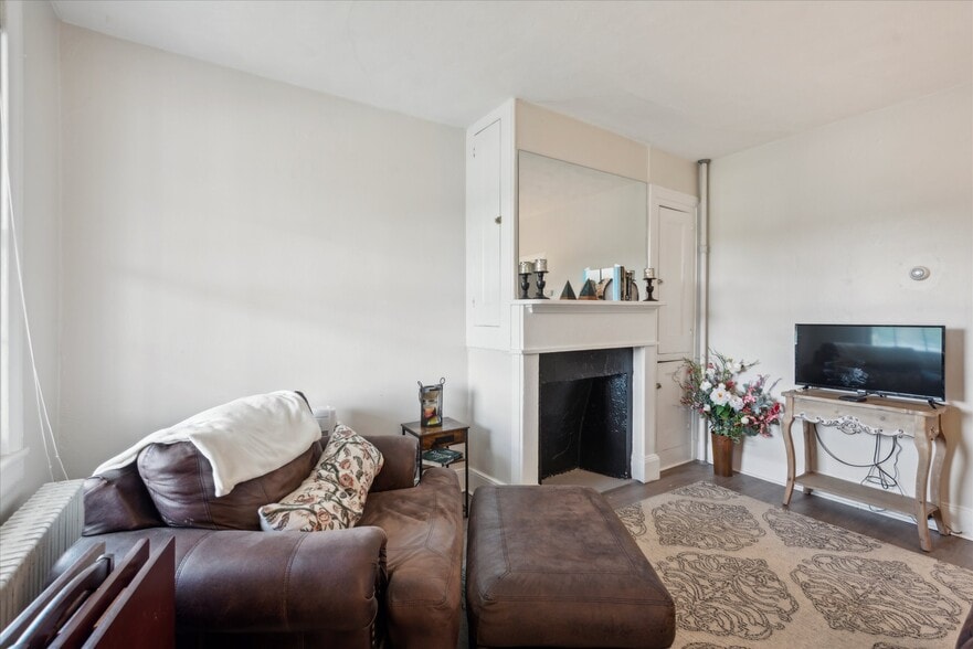 More Photos Of 20 S Village Ave, Exton Apartments For Sale