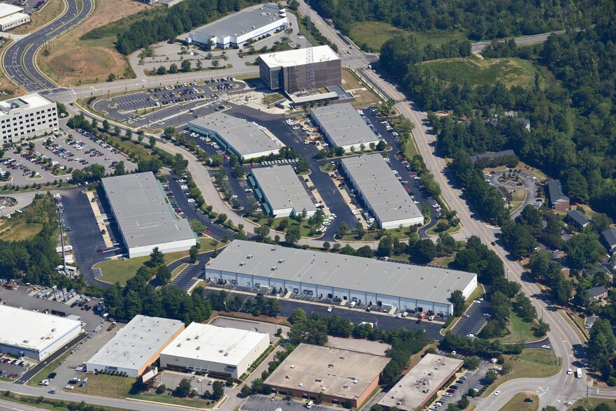 More Photos Of 2201 Brentwood Rd, Raleigh Light Distribution For Lease