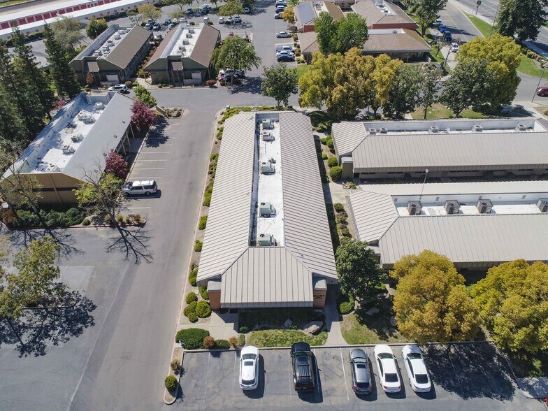 More Photos Of 2491 W Shaw Ave, Fresno Office For Lease