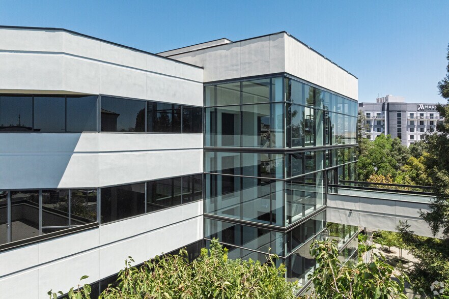 More Photos Of 100 Willow Plz, Visalia Medical For Sale