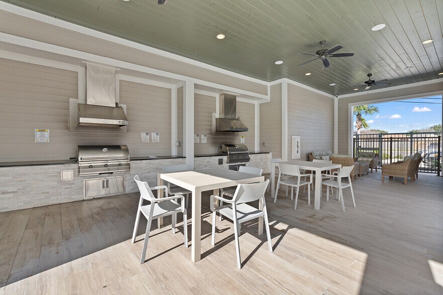 More Photos Of 3942 Cimarron Blvd, Corpus Christi Apartments For Sale