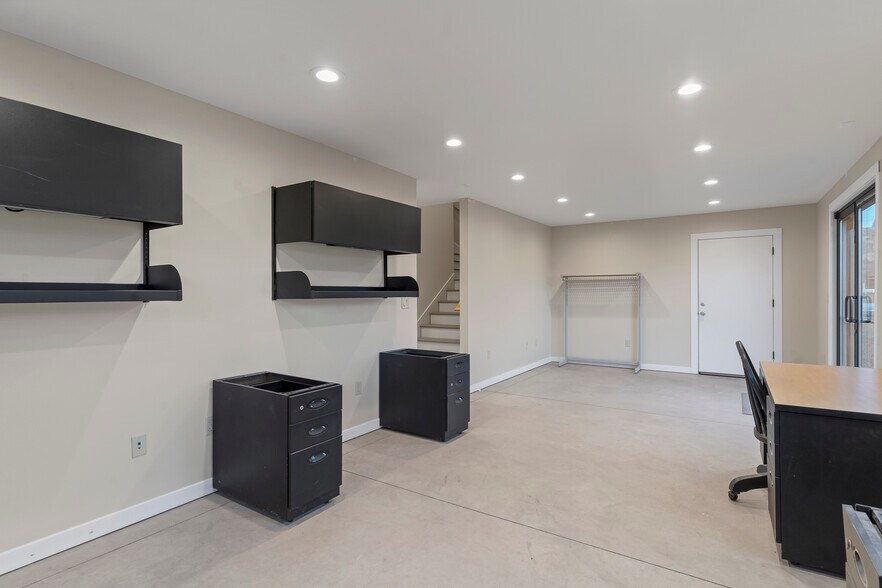 More Photos Of 2120 Apple Loop, Lyons Industrial For Sale