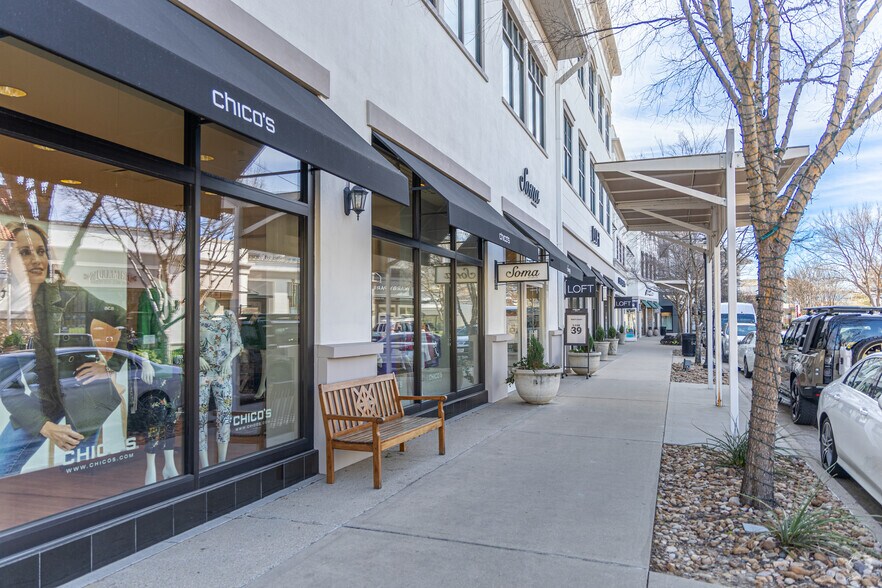 More Photos Of 970 Garden Park Dr, Allen General Retail For Sale