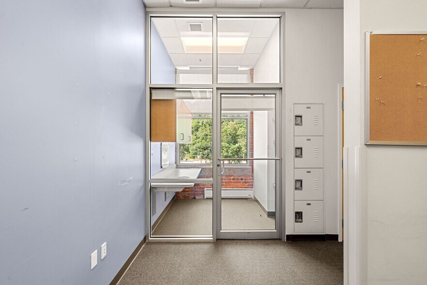 More Photos Of 25 Marston St, Lawrence Medical For Sale