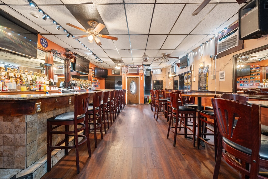 More Photos Of 1553-1555 Summit Ave, Hillside Storefront For Sale