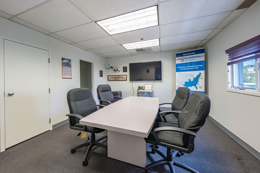 More Photos Of 75 Wood St, Paterson Manufacturing For Lease