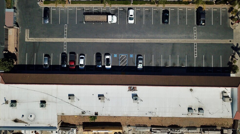 More Photos Of 935 W Mission Ave, Escondido Unknown For Lease