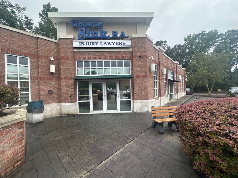 More Photos Of 7011 Rivers Ave, Charleston Office For Sale